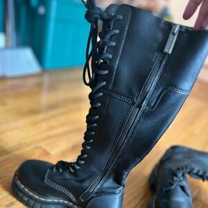 AUDRICK 20-EYE LEATHER KNEE HIGH PLATFORM BOOTS USL 6 $250